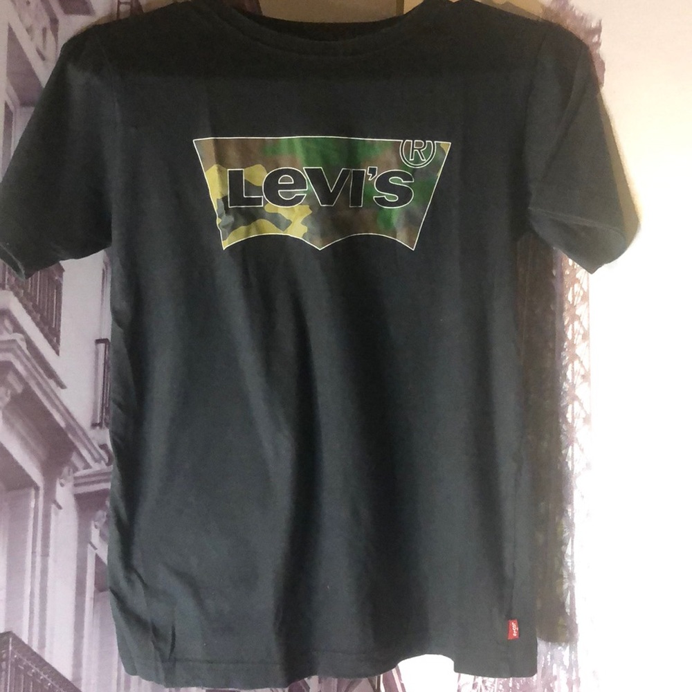 Boys Levis shirt